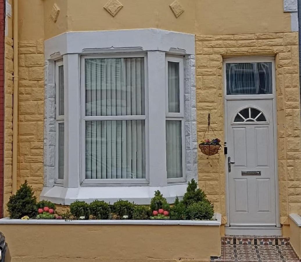 Home From Home Near Lfc, Efc & Train Station 利物浦 外观 照片